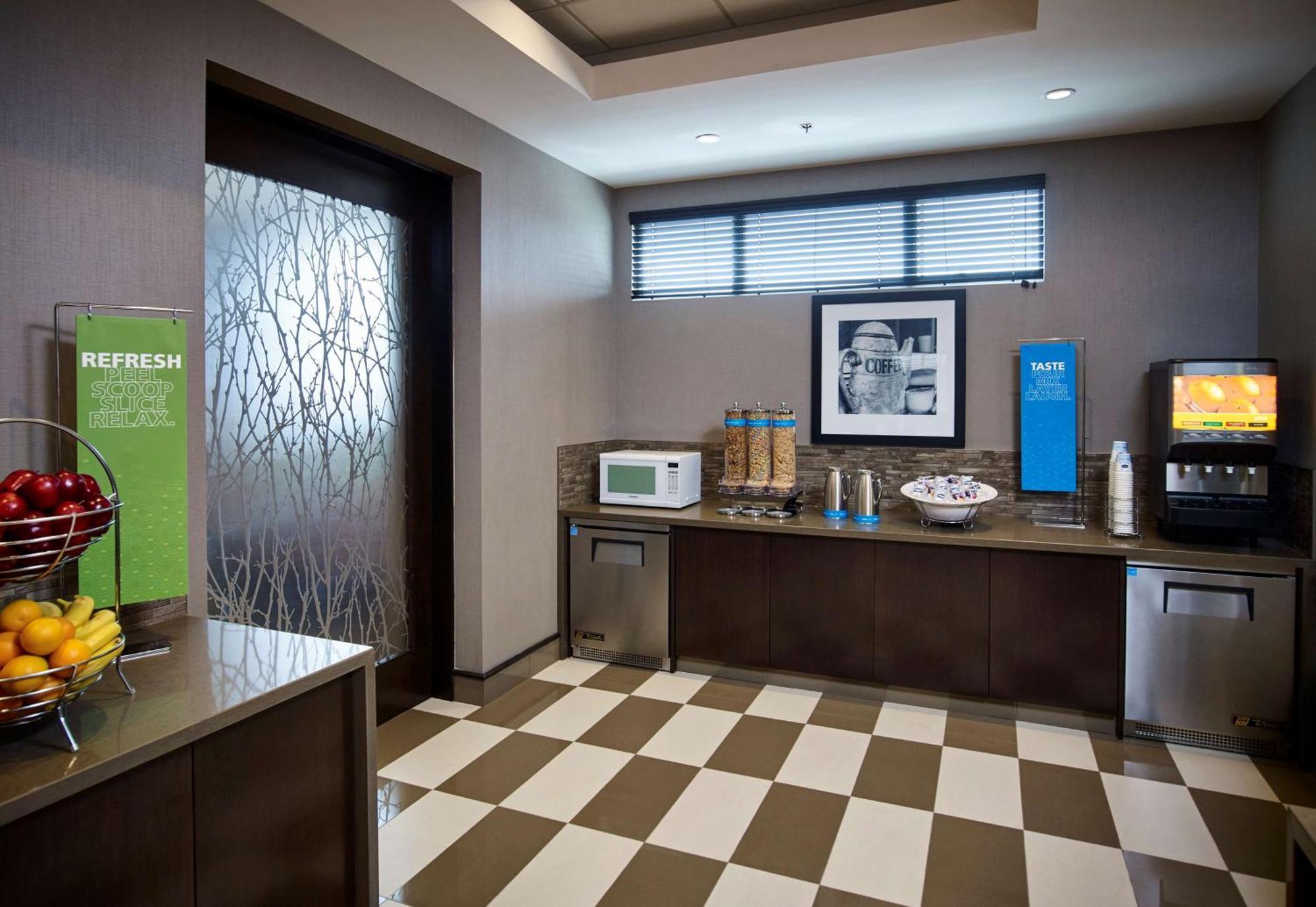 Hampton By Hilton Hotel